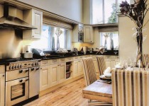 Using Wood in Home Décor